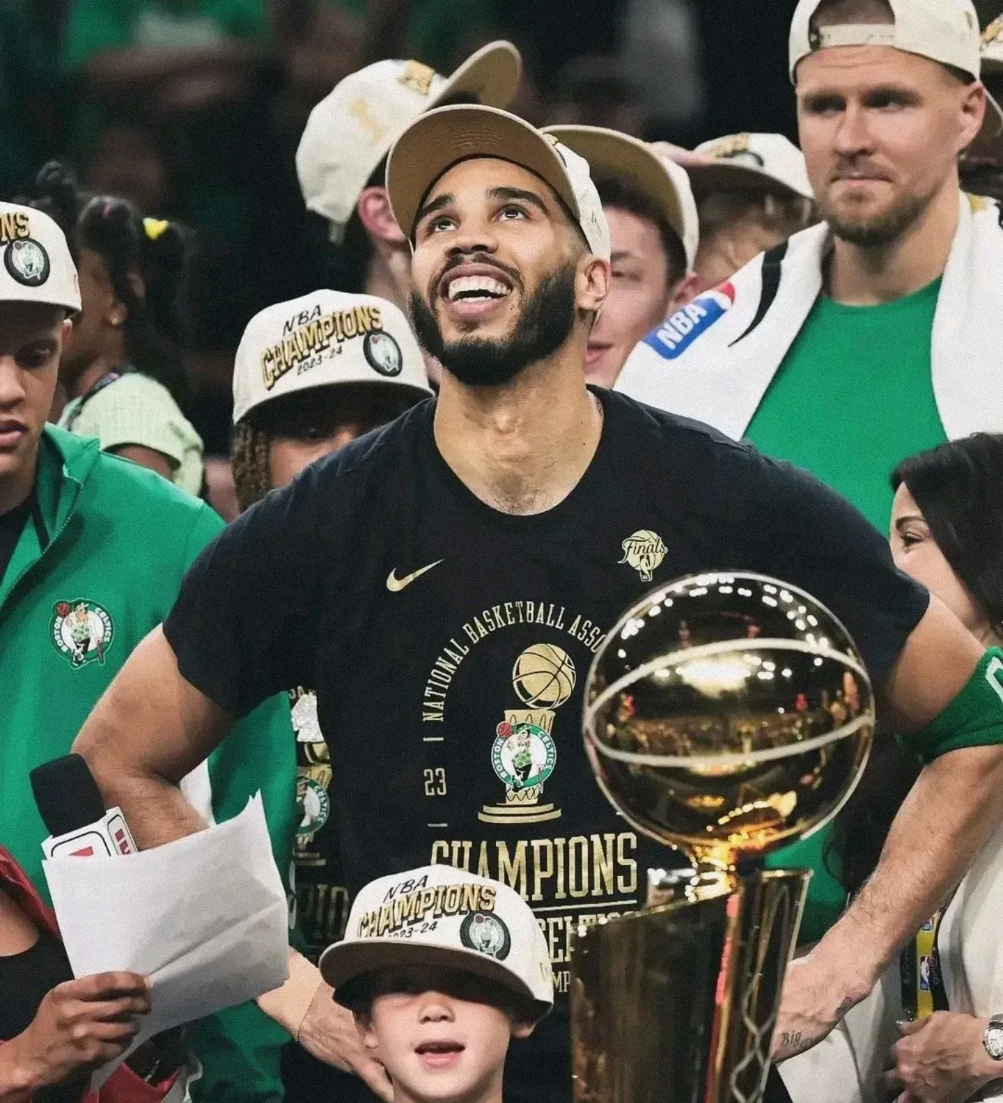 电竞-波士顿凯尔特人发布备战花絮，赛后调整名单，NBA季后赛任务艰巨，细节决定成败的简单介绍